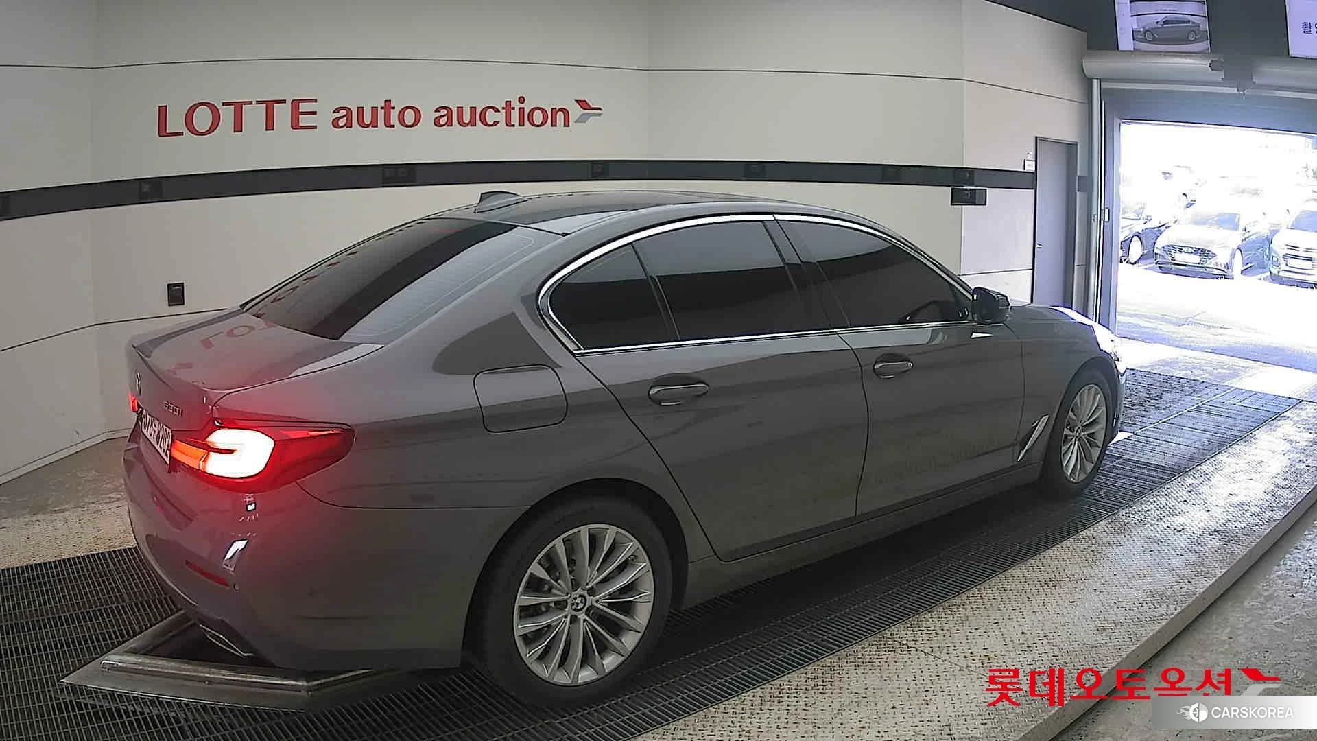 BMW  530i id 4504426 из Кореи 10