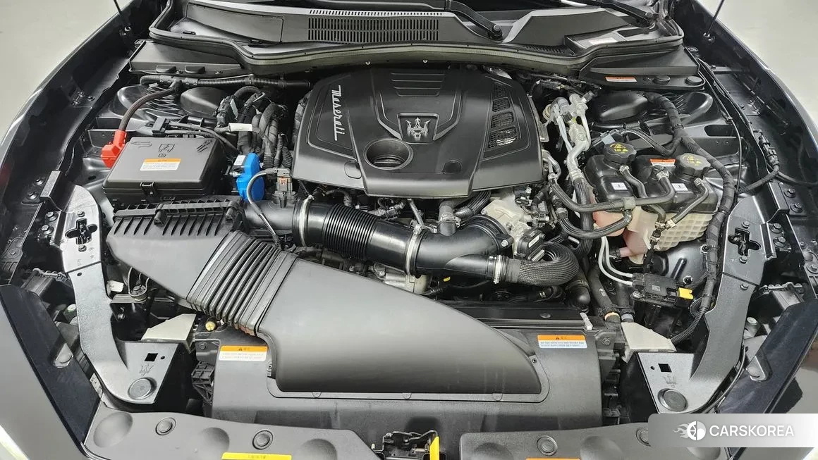 Maserati Ghibli id 1997352 из Кореи 10