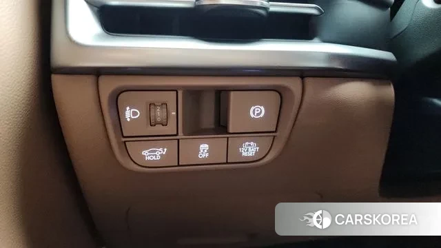 Hyundai Grandeur Hybrid (GN7) id 3447032 из Кореи 10