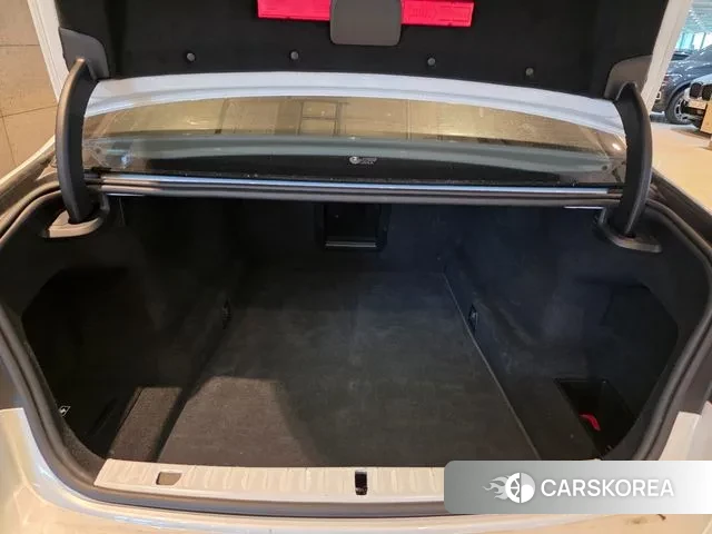 BMW 7 Series (G11) id 2895115 из Кореи 10