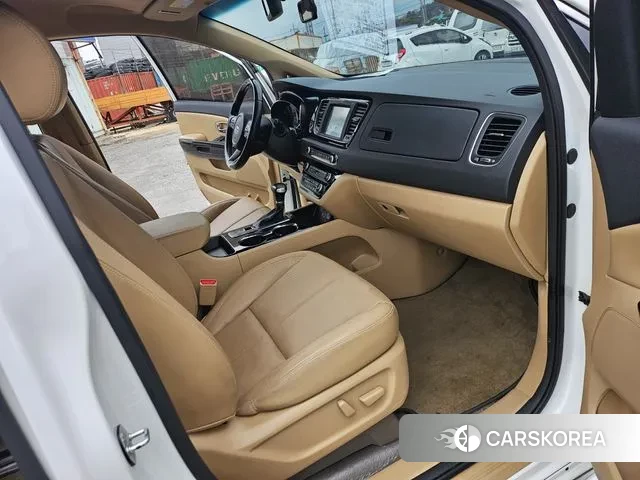 Kia The New Carnival id 3742639 из Кореи 10