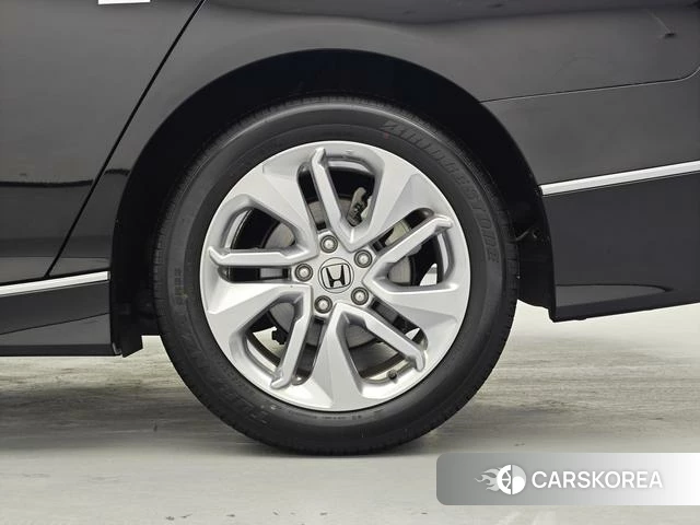 Honda Accord id 4278420 из Китая 10