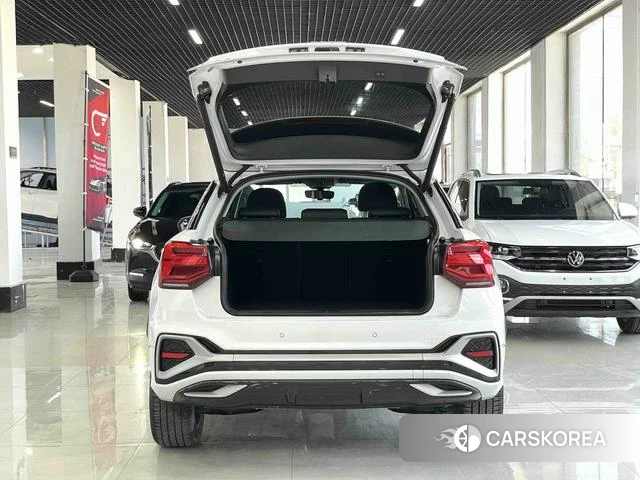 Audi Q2L id 4380526 из Китая 10