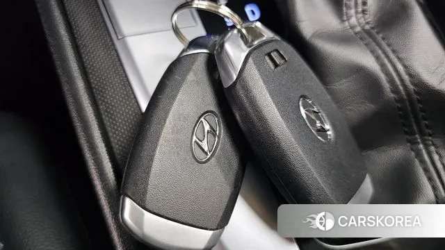 Hyundai Avante (CN7) id 3615736 из Кореи 10