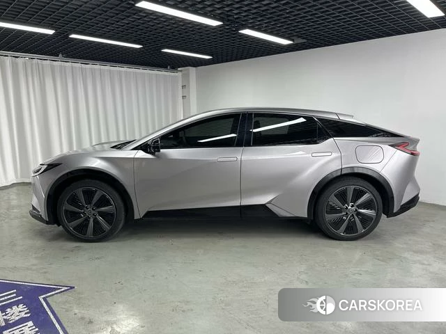 Toyota bZ5 id 4348788 из Китая 10