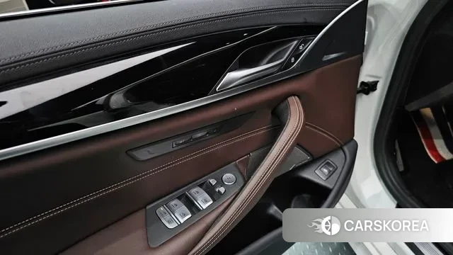 BMW 5 Series (G30) id 3043413 из Кореи 10