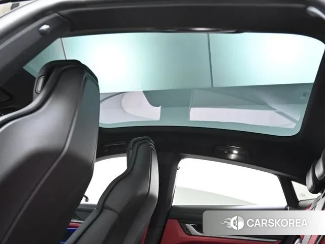 Porsche Taycan id 3605495 из Кореи 10