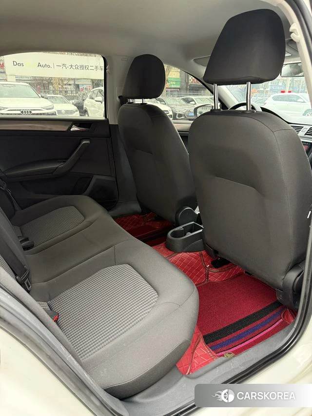 Volkswagen Santana id 4260104 из Китая 10