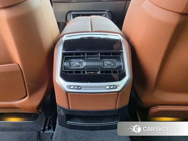 BMW 7 Series (G70) id 2888912 из Кореи 10