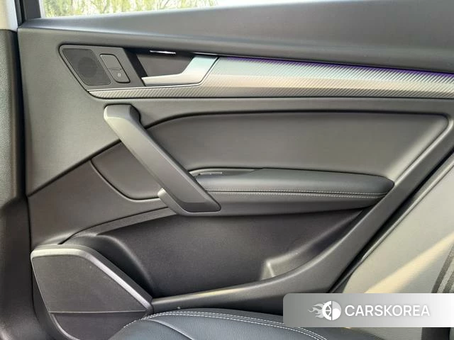 Audi Q5L id 4329182 из Китая 10