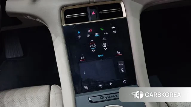 Porsche Taycan id 3654230 из Кореи 10