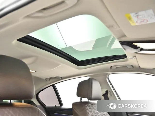 BMW 5 Series (G30) id 3567746 из Кореи 10