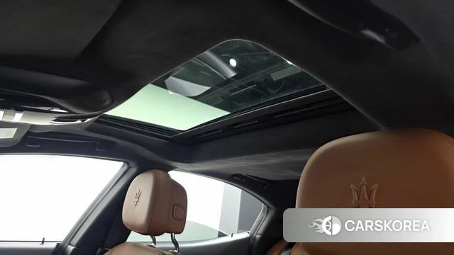 Maserati Ghibli id 4592094 из Кореи 10
