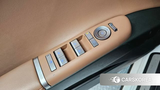 Hyundai Grandeur (GN7) id 4308766 из Кореи 10