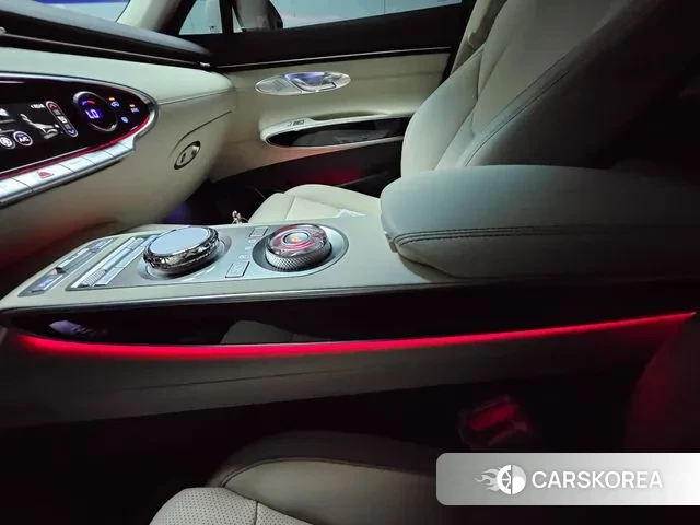 Genesis GV70 id 2959321 из Кореи 10