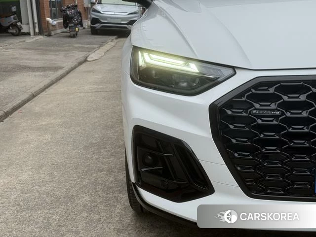 Audi Q5L Sportback id 4273670 из Китая 10
