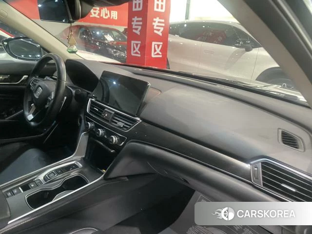 Honda Accord id 4307778 из Китая 10