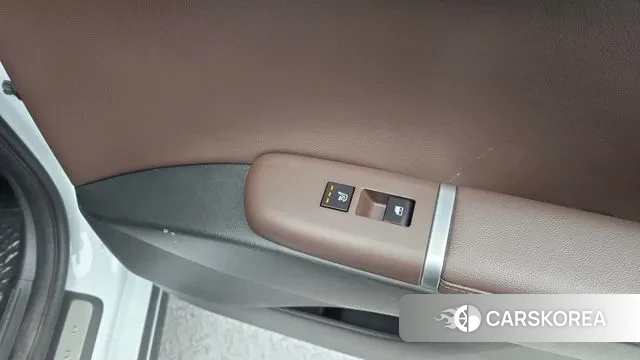 Hyundai Grandeur Hybrid (GN7) id 3605986 из Кореи 10