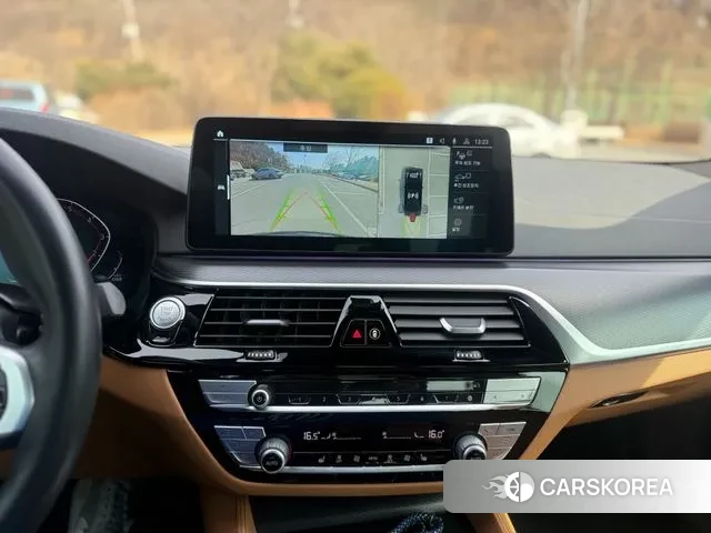 BMW 5 Series (G30) id 3707975 из Кореи 10