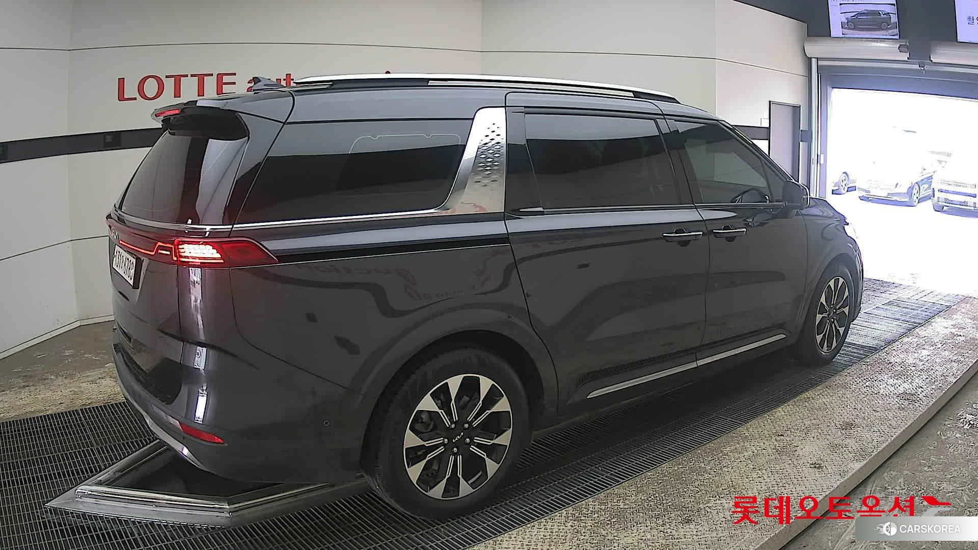 Kia Carnival Limousine id 3875728 из Кореи 10