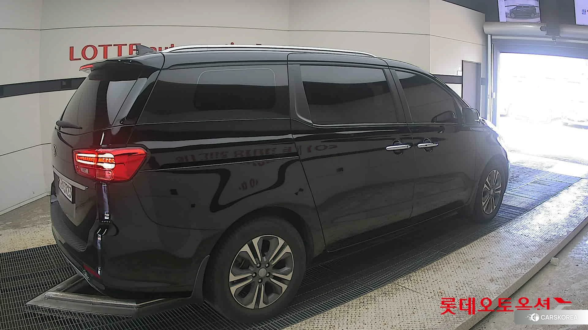 Kia Carnival id 4679358 из Кореи 10