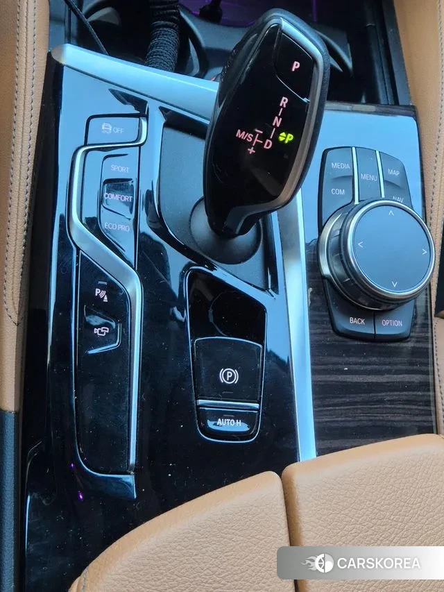 BMW 5 Series (G30) id 3300172 из Кореи 10