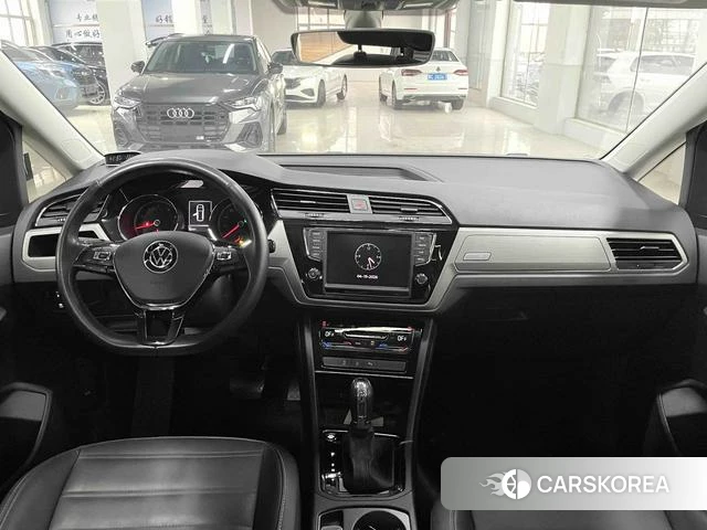 Volkswagen Touran L id 4207779 из Китая 10