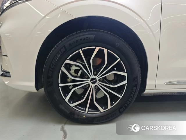 Roewe iMAX8 EV id 4206985 из Китая 10