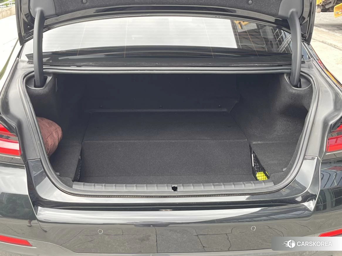 BMW 5 series PHEV id 4454143 из Китая 10