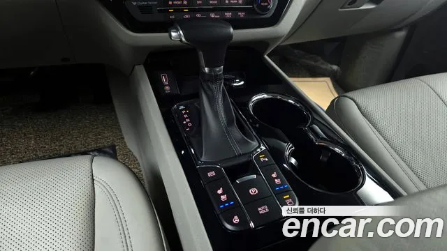 Kia The New Carnival id 2634442 из Кореи 10