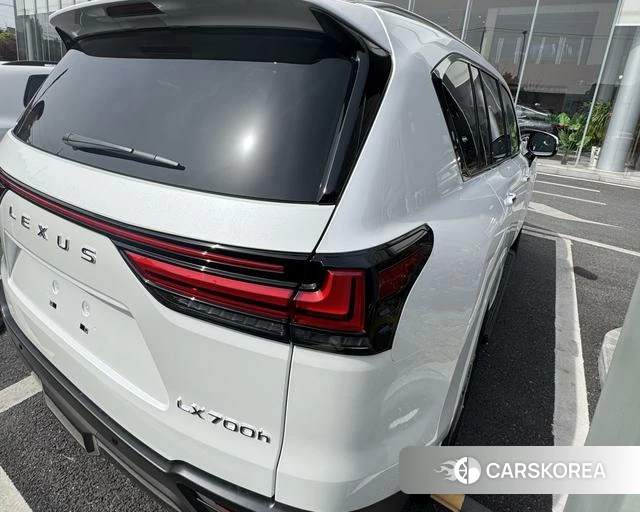 Lexus LX id 4239655 из Китая 10