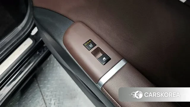 Hyundai Grandeur (GN7) id 3674975 из Кореи 10