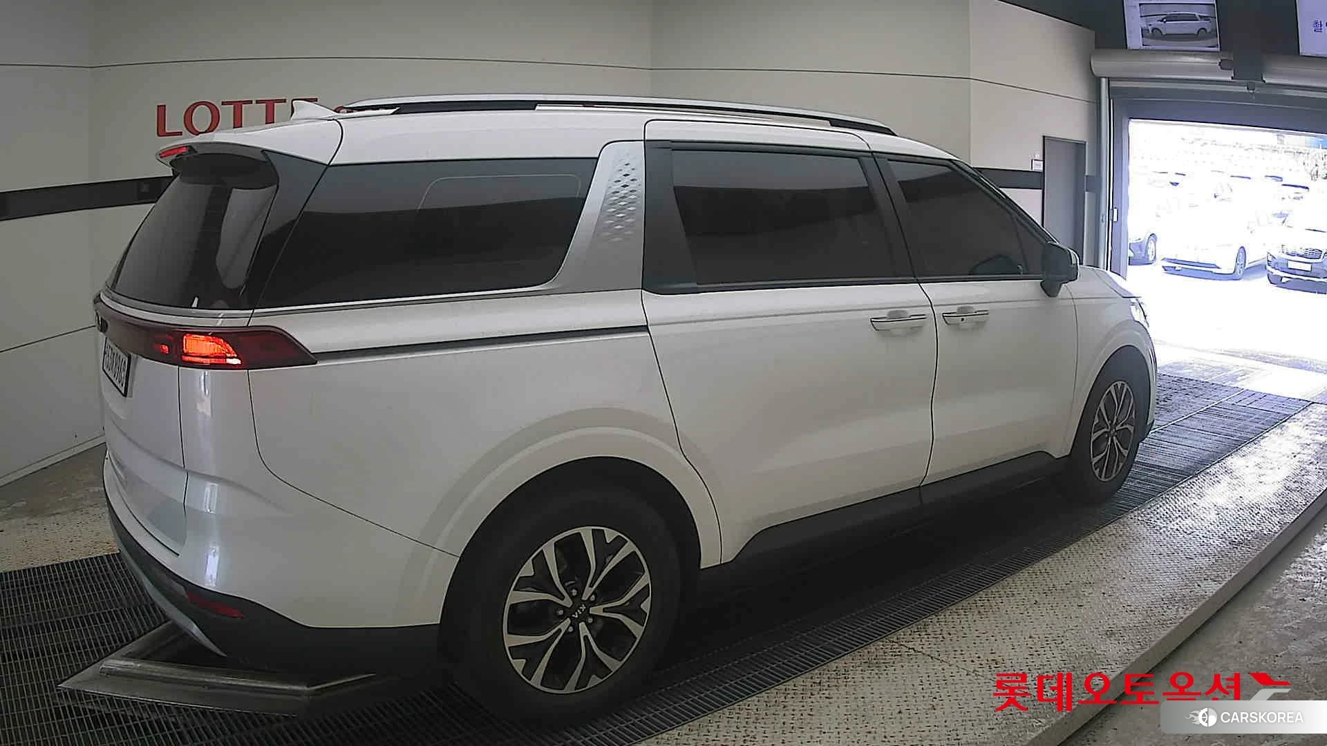 Kia Carnival id 4674173 из Кореи 10