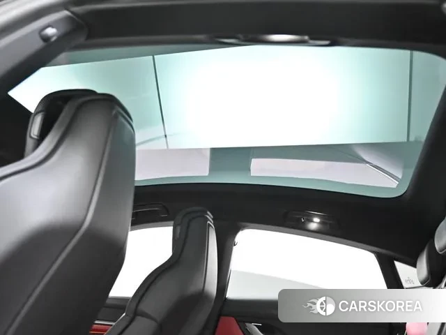 Porsche Taycan id 3609993 из Кореи 10