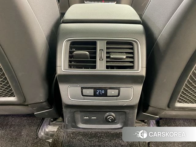 Audi Q5L id 4258967 из Китая 10
