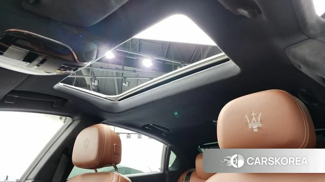 Maserati Quattroporte id 4633208 из Кореи 10