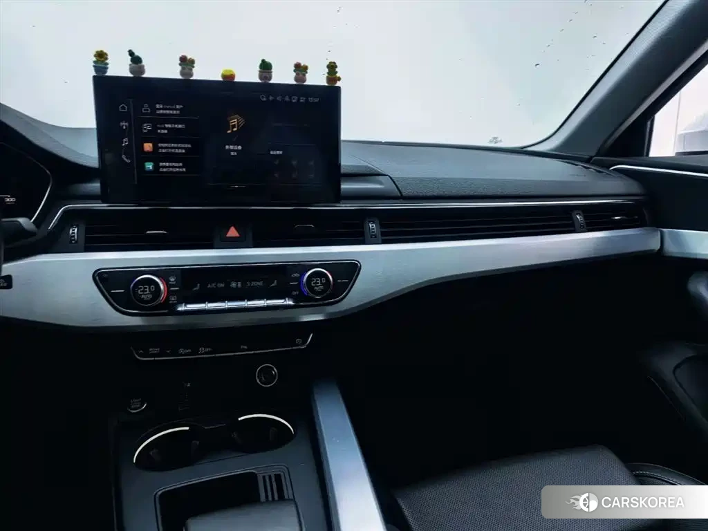 Audi A4L id 4601738 из Китая 11