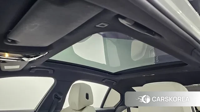 BMW 5 Series (G60) id 3512357 из Кореи 10