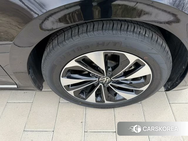 Volkswagen Passat id 4263069 из Китая 10