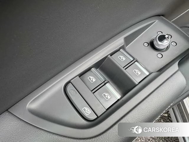 Audi Q5L id 4329235 из Китая 10