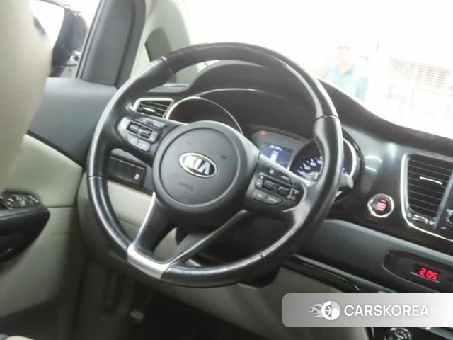 Kia The New Carnival id 4581934 из Кореи 10