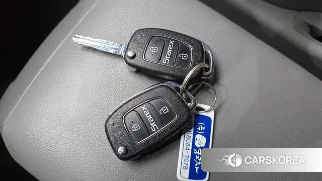 Hyundai The New Grand Starex id 3789834 из Кореи 10