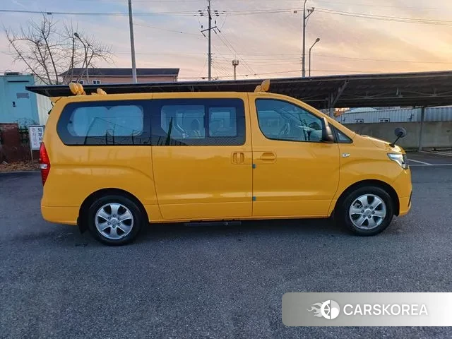 Hyundai The New Grand Starex id 3538177 из Кореи 10