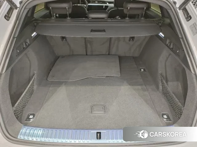 Audi e-Tron id 3685282 из Кореи 10