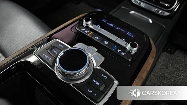 Genesis G90 id 4285385 из Кореи 10