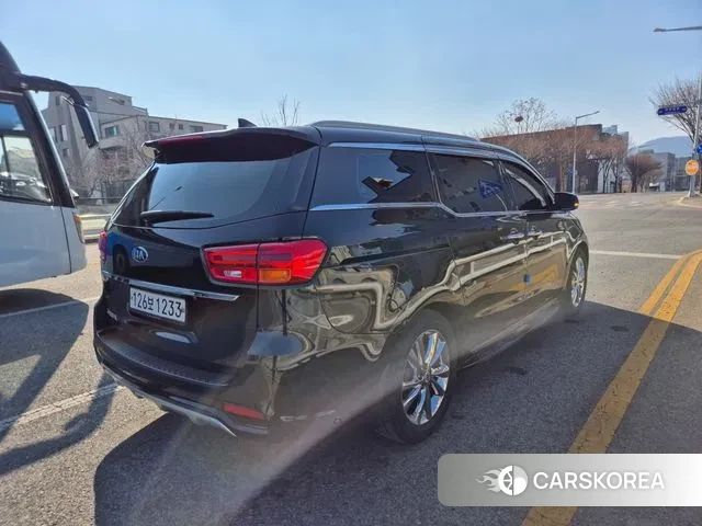 Kia The New Carnival id 3698126 из Кореи 10