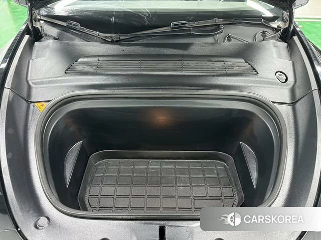Tesla Model Y id 4208379 из Китая 10