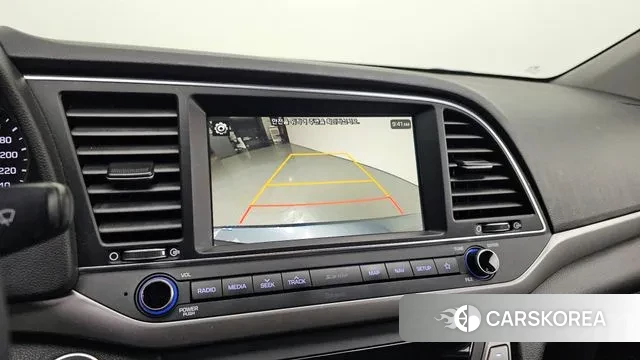 Hyundai Avante AD id 3656875 из Кореи 10