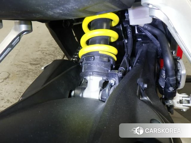 Проданный Honda CBR650R id 3997879 из Японии, фото 10