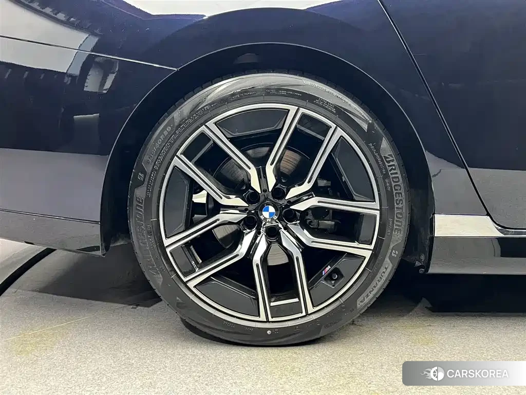 BMW 7 series id 4512982 из Китая 10